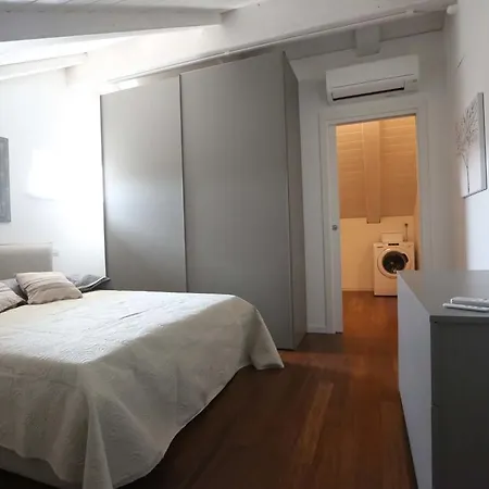 Delizioso Apartament Alba (Piedmont)